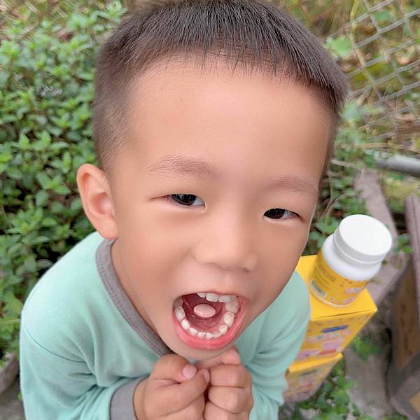 佩佩豬維他命C+D3，營養更加分